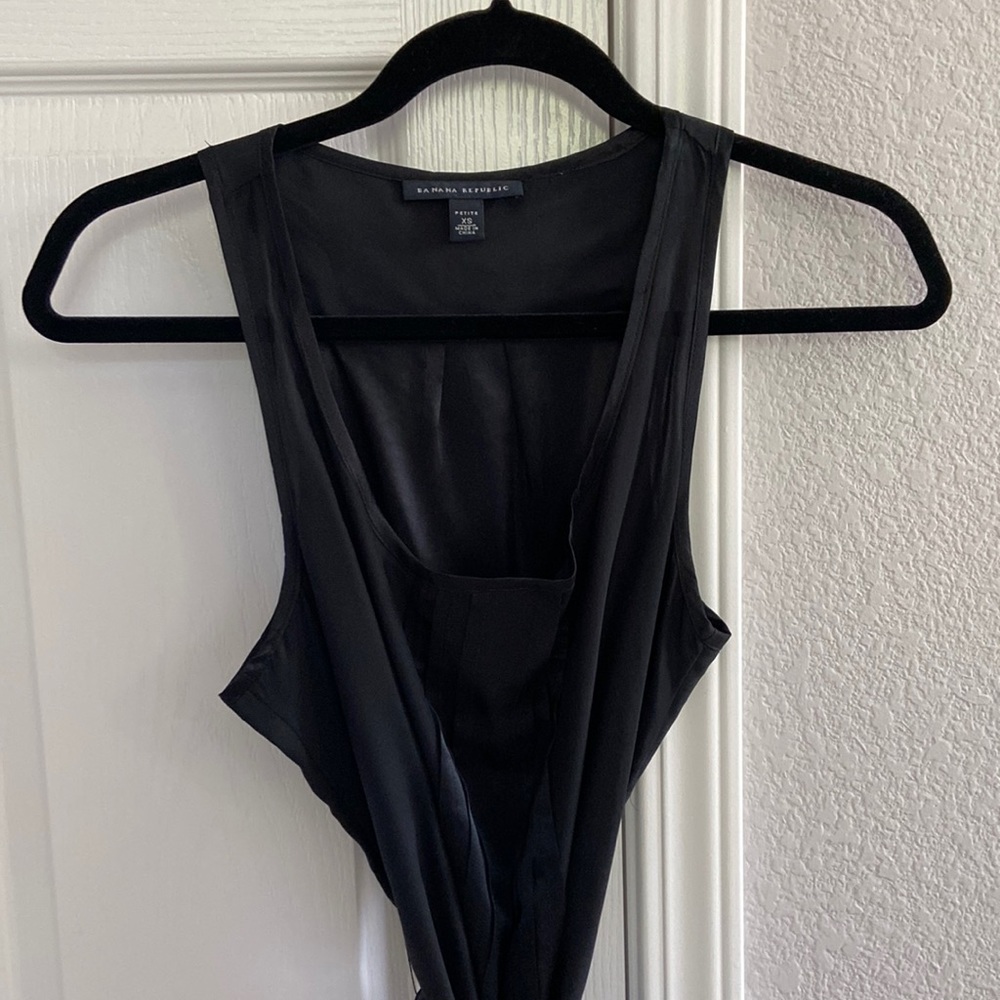 Tie-waist sleeveless blouse